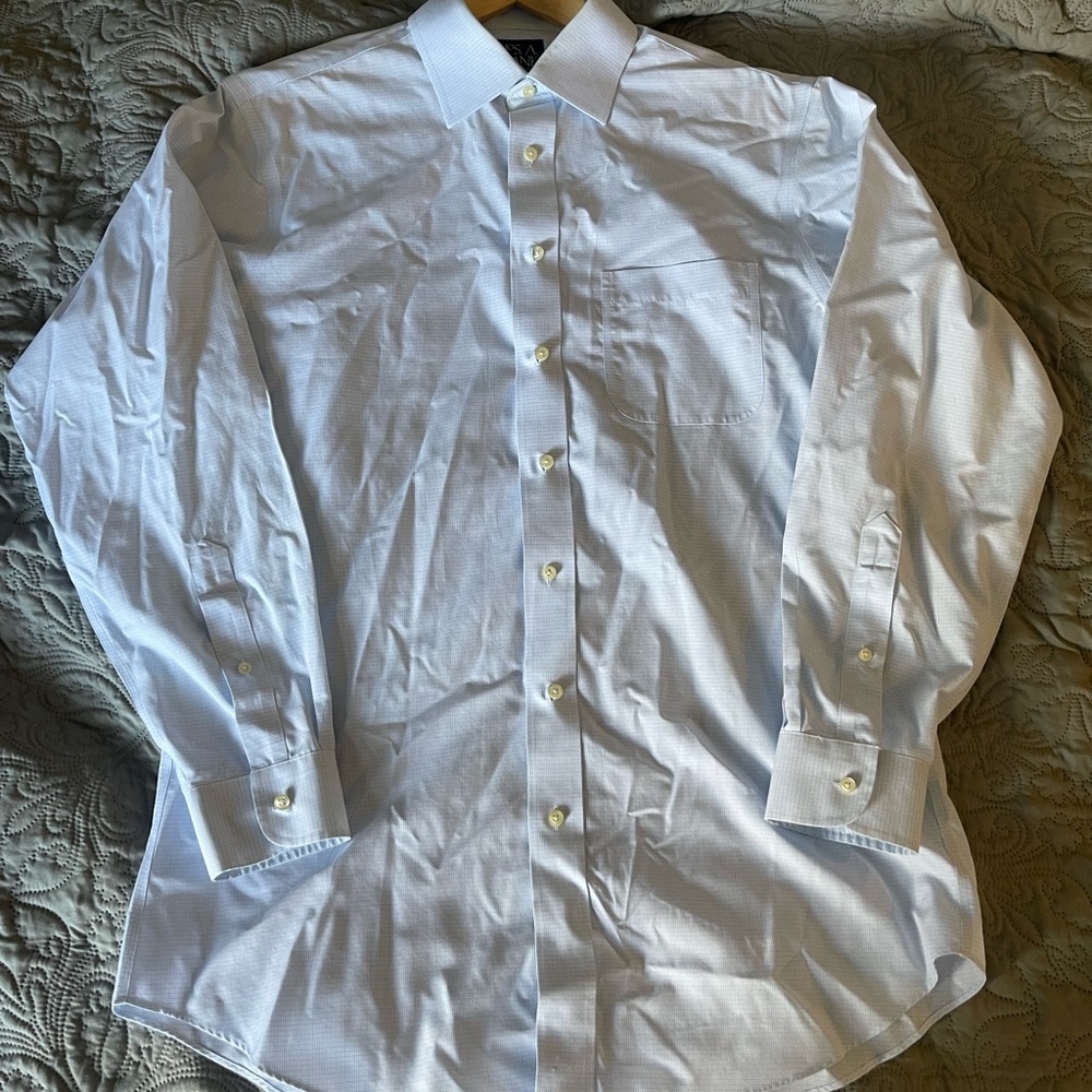 Jos. A. Bank. Men's Classic White Striped Dress Shirt 16-34
